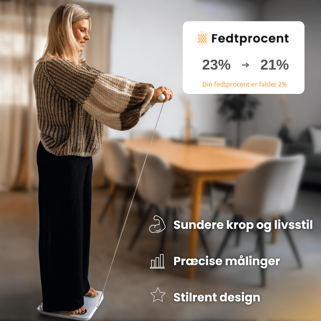Kvinde der varetager sit helbred ved at overvåge sin sundhed på en kropsscanner pro. Hun får herved indblik i fedtprocent, muskelmasse, kropsalder og meget mere